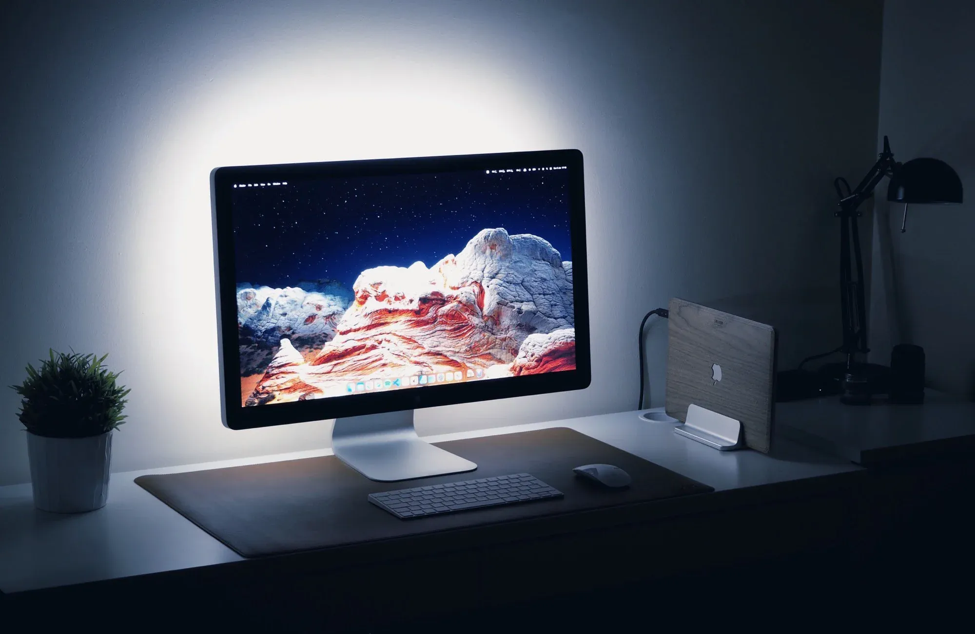 Продолжить экран. Apple Cinema display.