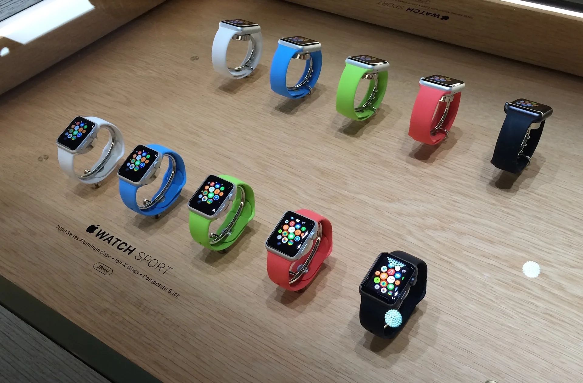 Apple watch на витрине