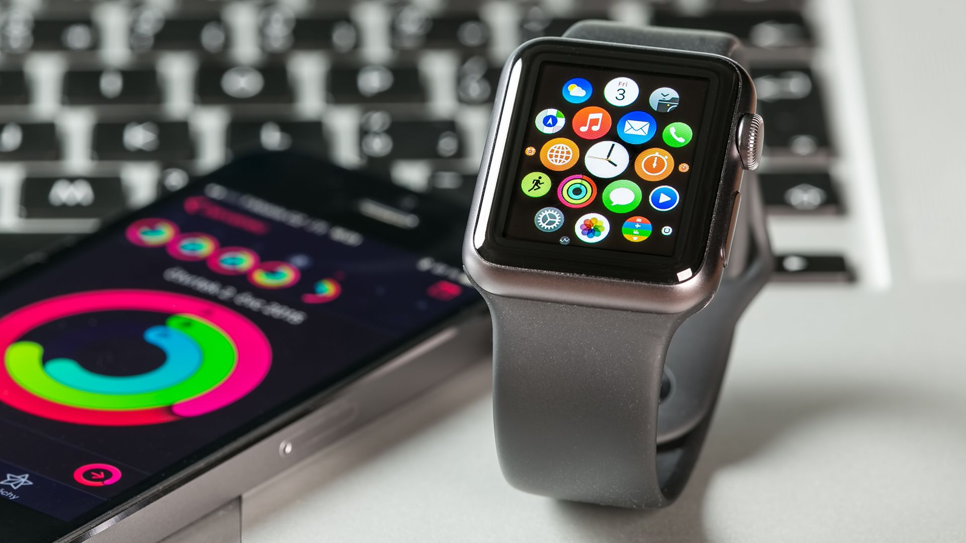 Прототип Apple Watch засветился в сети