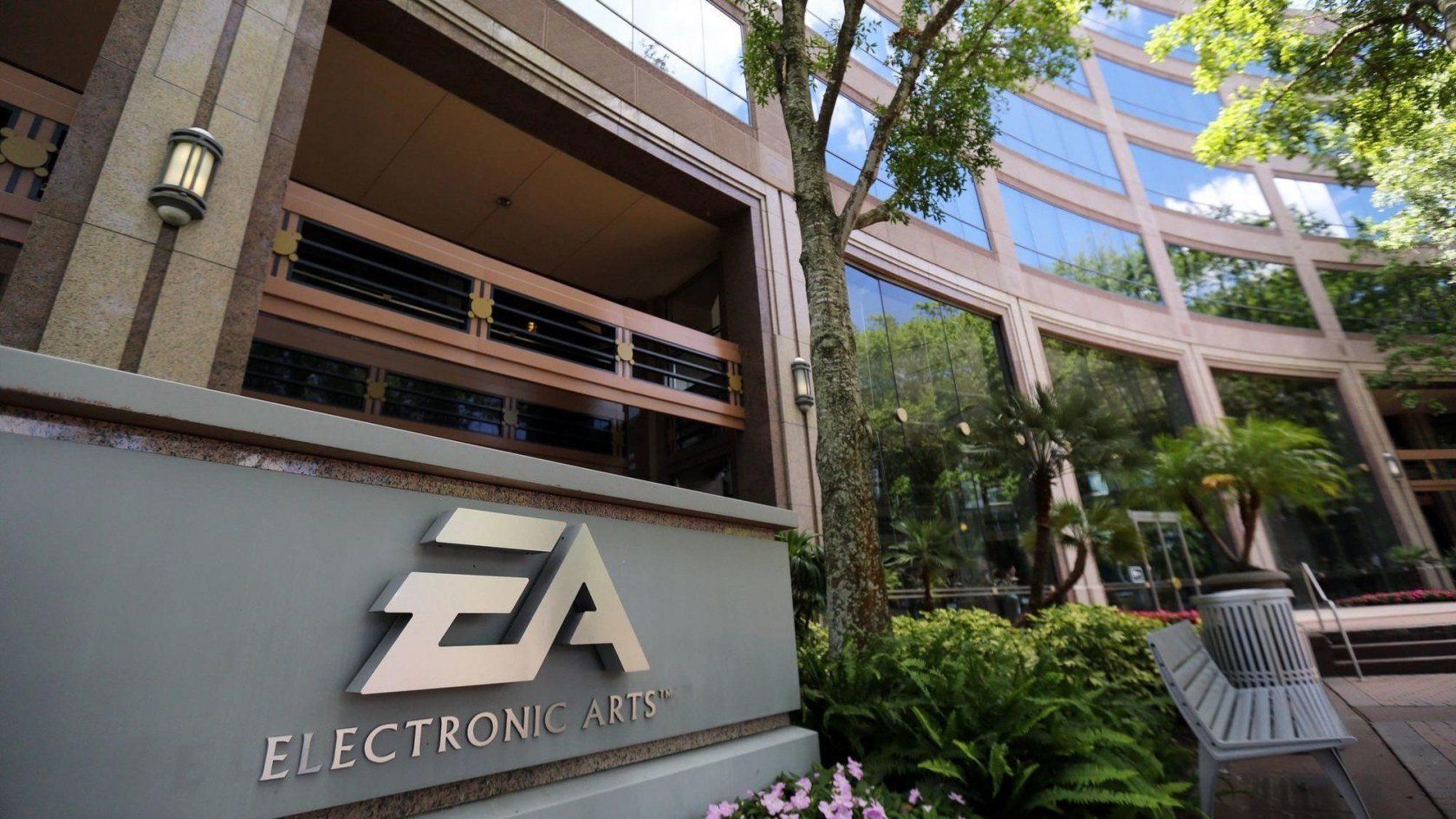 EA подписала соглашение о размещении рекламных роликов в видеоиграх