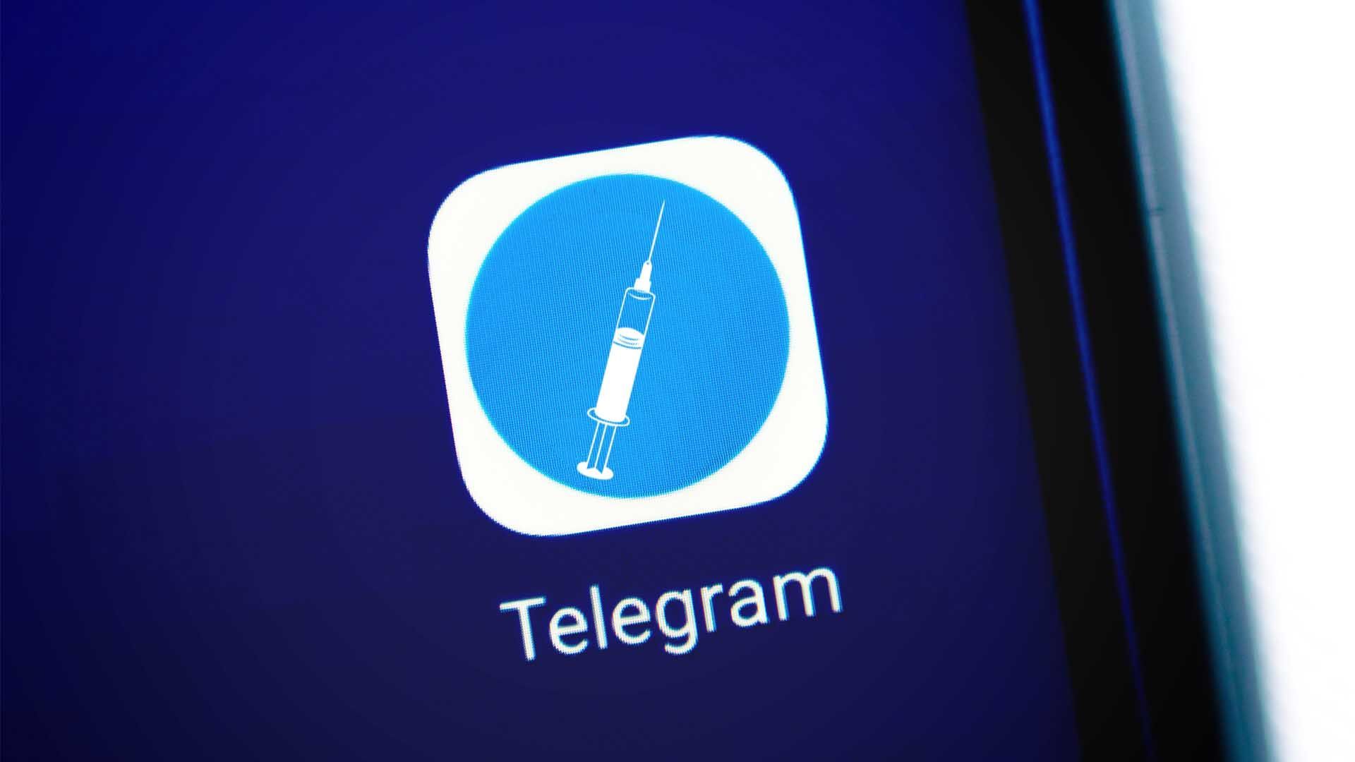 Чёрный рынок поддельных прививочных карт начал процветать в Telegram