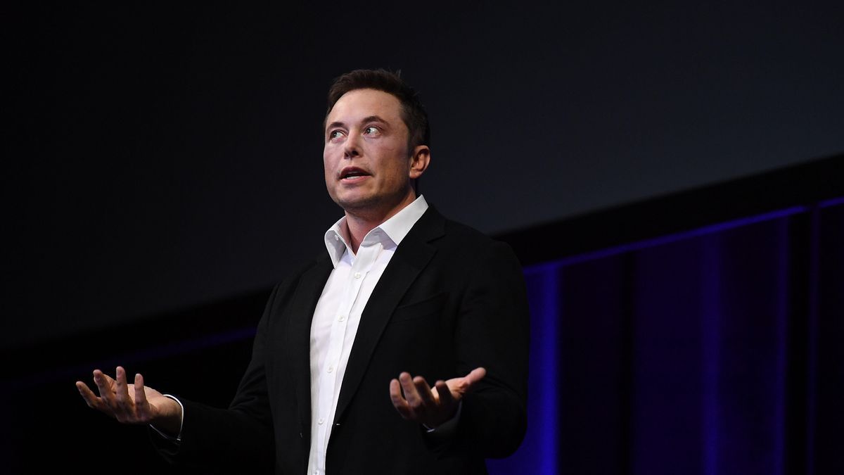 Новая книга о Tesla вызвала драматические споры между Илоном Маском и Тимом Куком