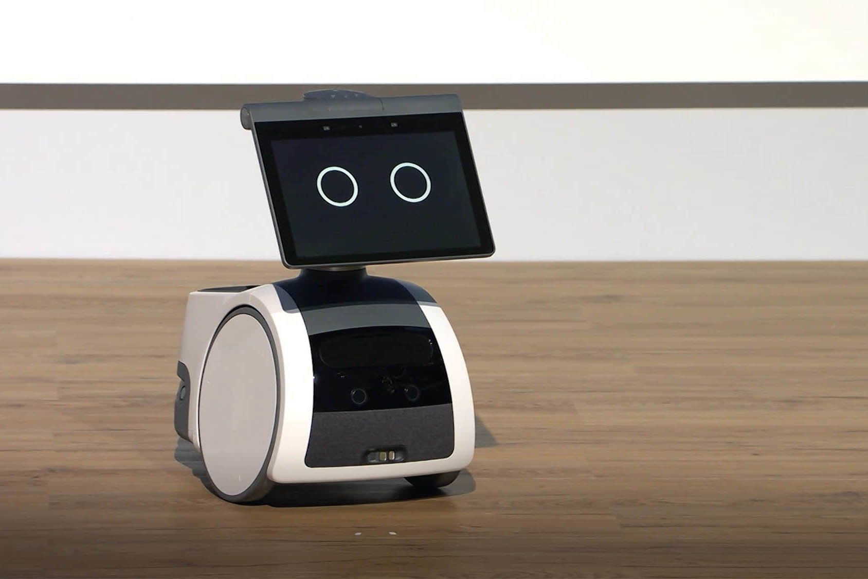 Amazon представила домашнего робота «Astro» за $1500, Echo Show 15, конкурента Apple Fitness+ и многое другое