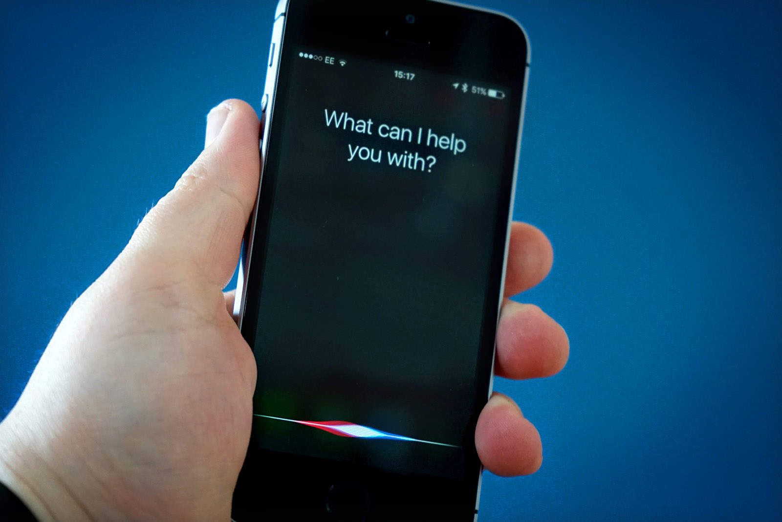 Этот день в истории Apple: вместе с новым iPhone 4S компания представляет миру Siri