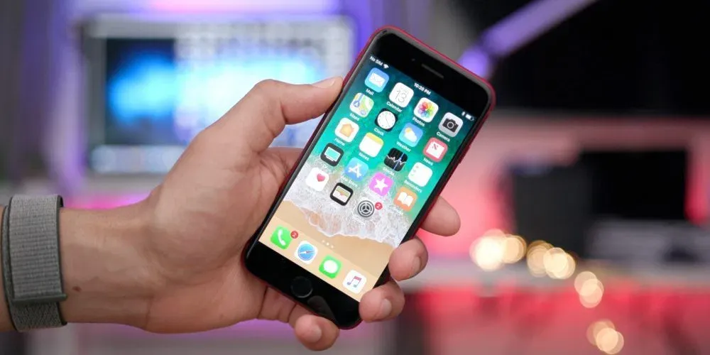 Apple прекращает ремонтировать плату в iPhone 8 по расширенной гарантии