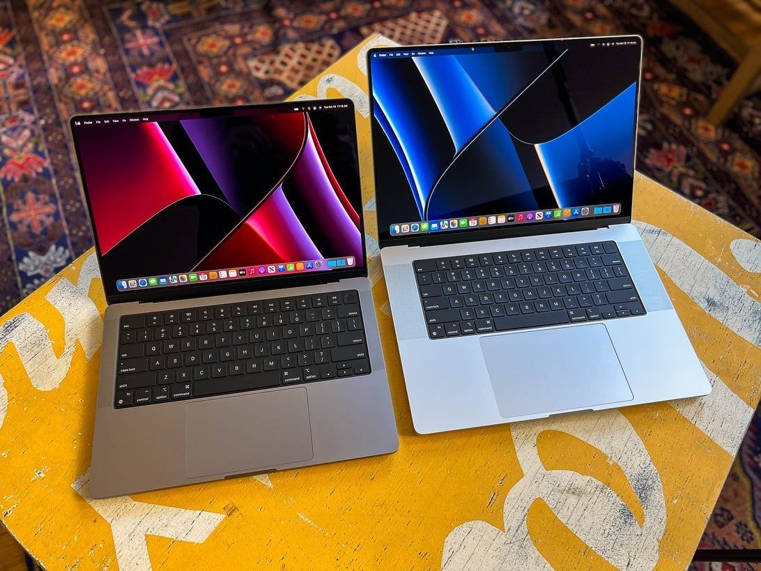 Блогеры разобрали новый MacBook Pro за 335 тысяч рублей