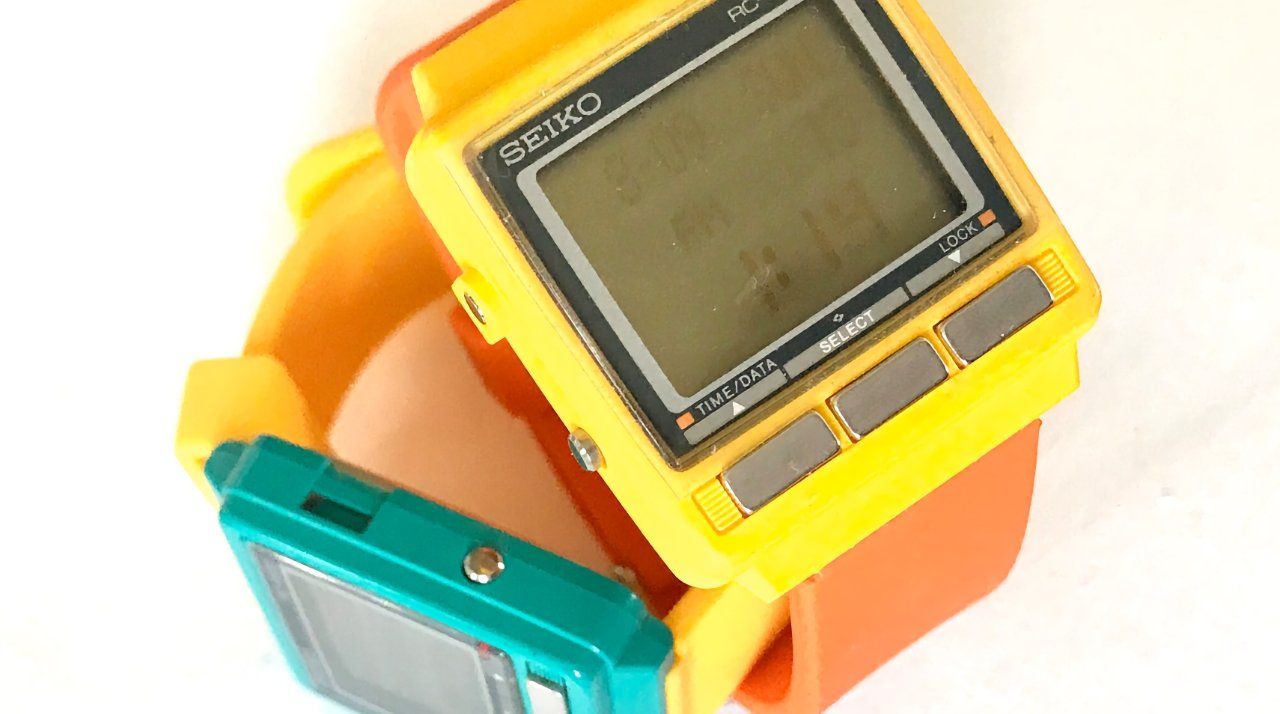 Раритетные часы WristMac 1988 года выпуска выставили на аукцион