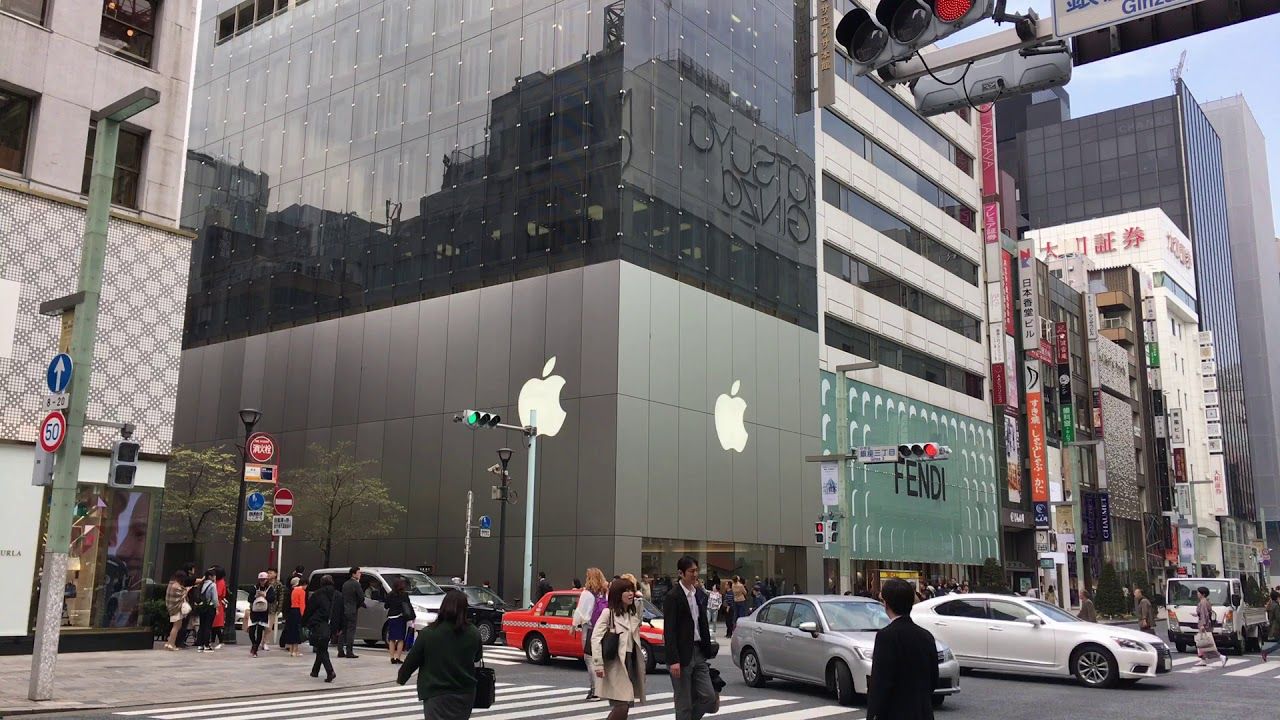 Этот день в истории Apple: компания открывает свой первый магазин за пределами США