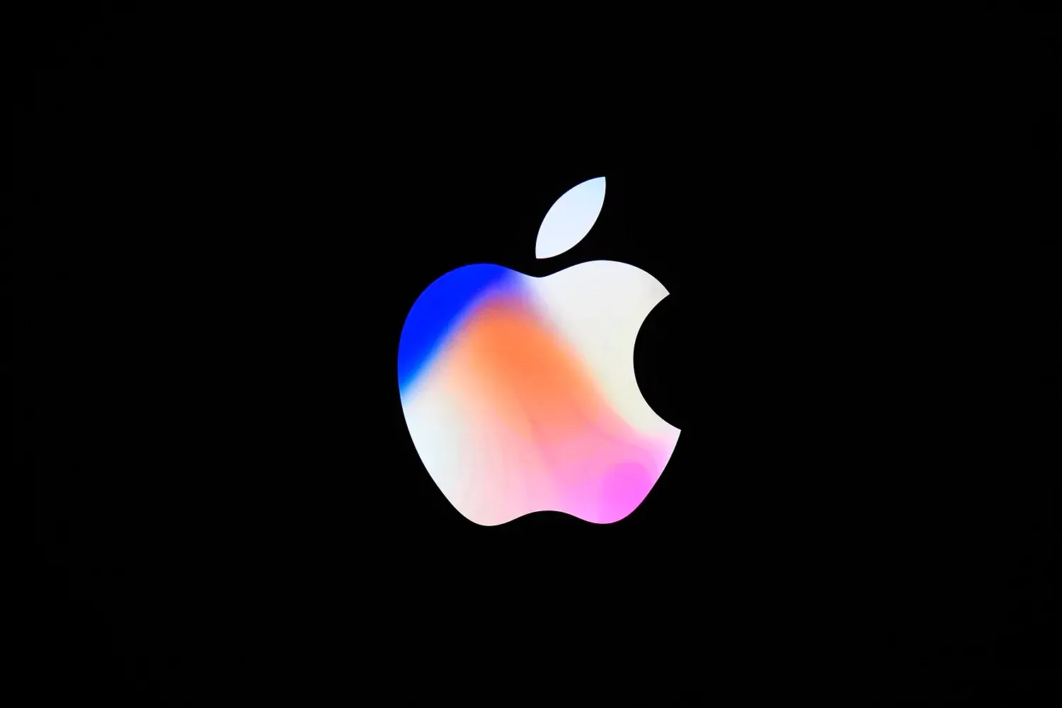 Apple подала в суд на ФАС из-за предупреждения о запрете информировать покупателей App Store об альтернативных способах оплаты