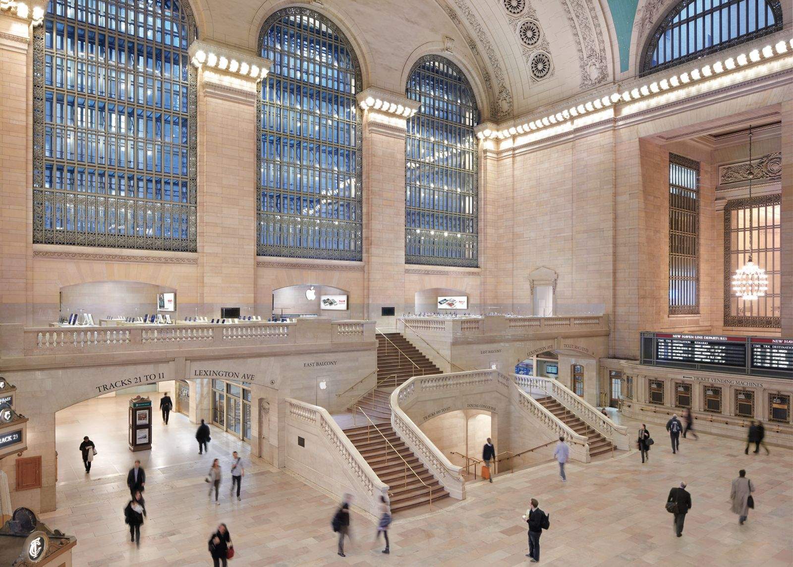 Этот день в истории Apple: компания открывает крупнейший магазин на Grand Central Terminal в Нью-Йорке