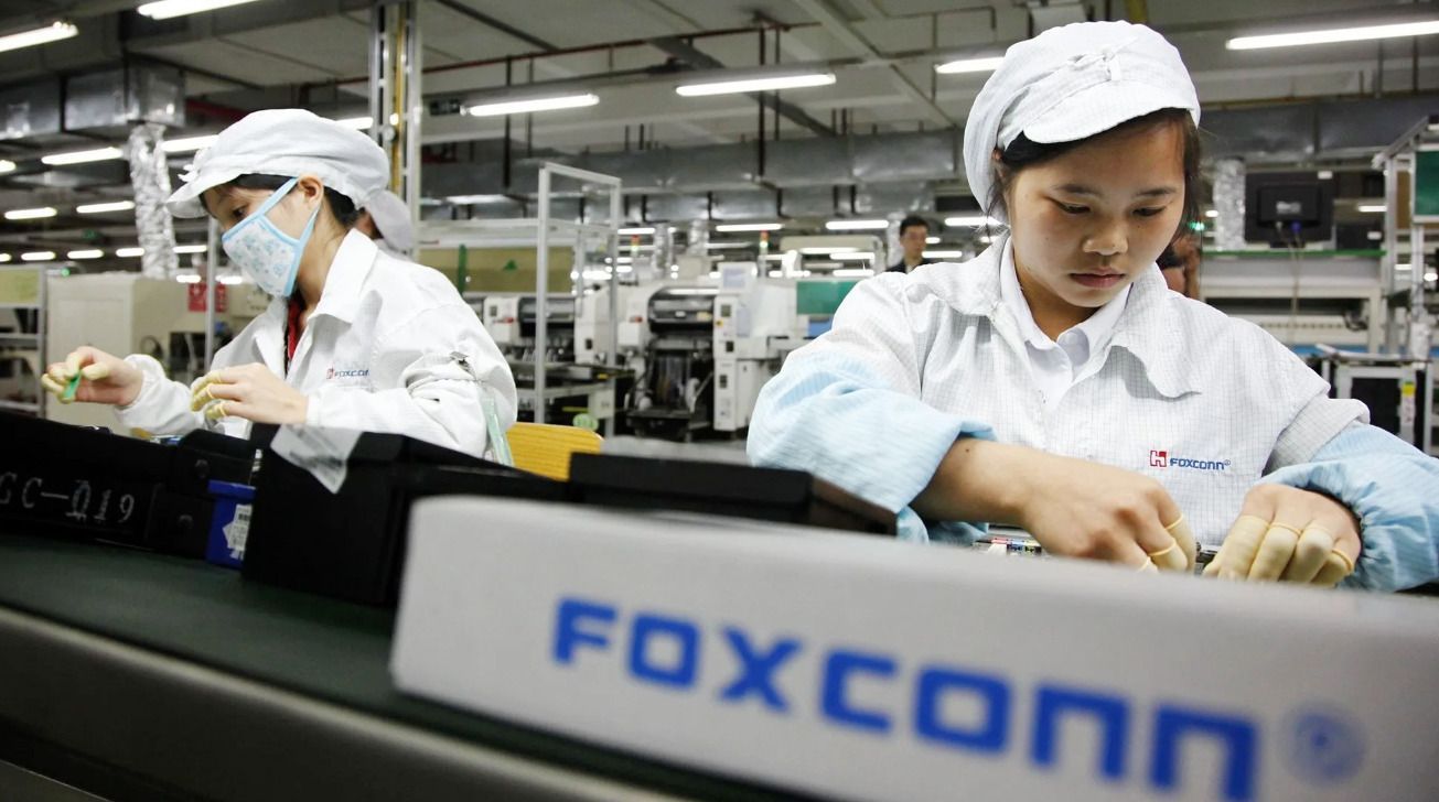 Foxconn возобновила производство iPhone в Индии после протестов работников завода