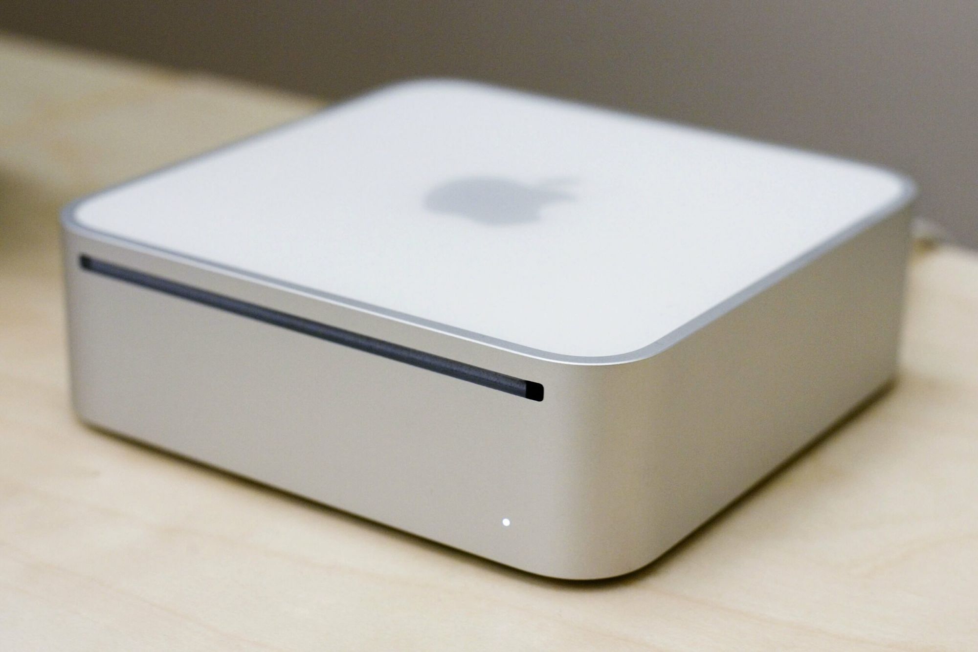 Этот день в истории Apple: состоялся дебют Mac mini с мощным чипом Intel внутри