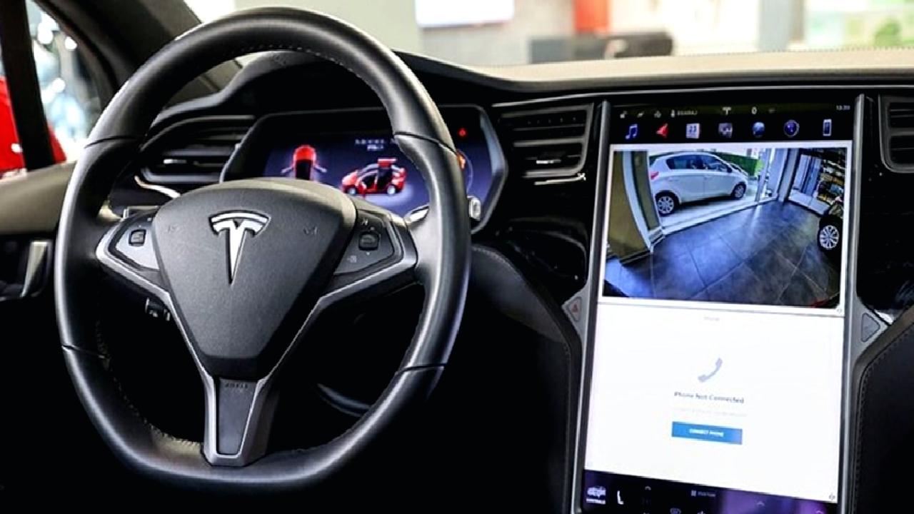 Tesla разрабатывает собственный App Store