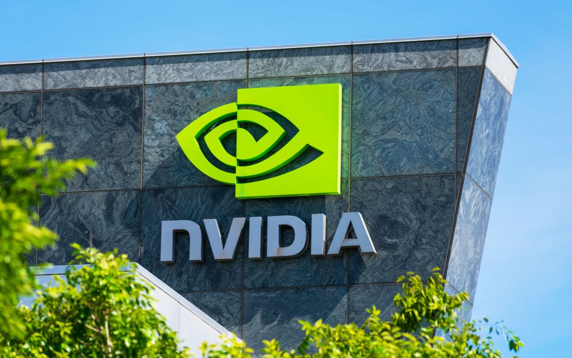 СМИ: NVIDIA приостанавливает продажи в России