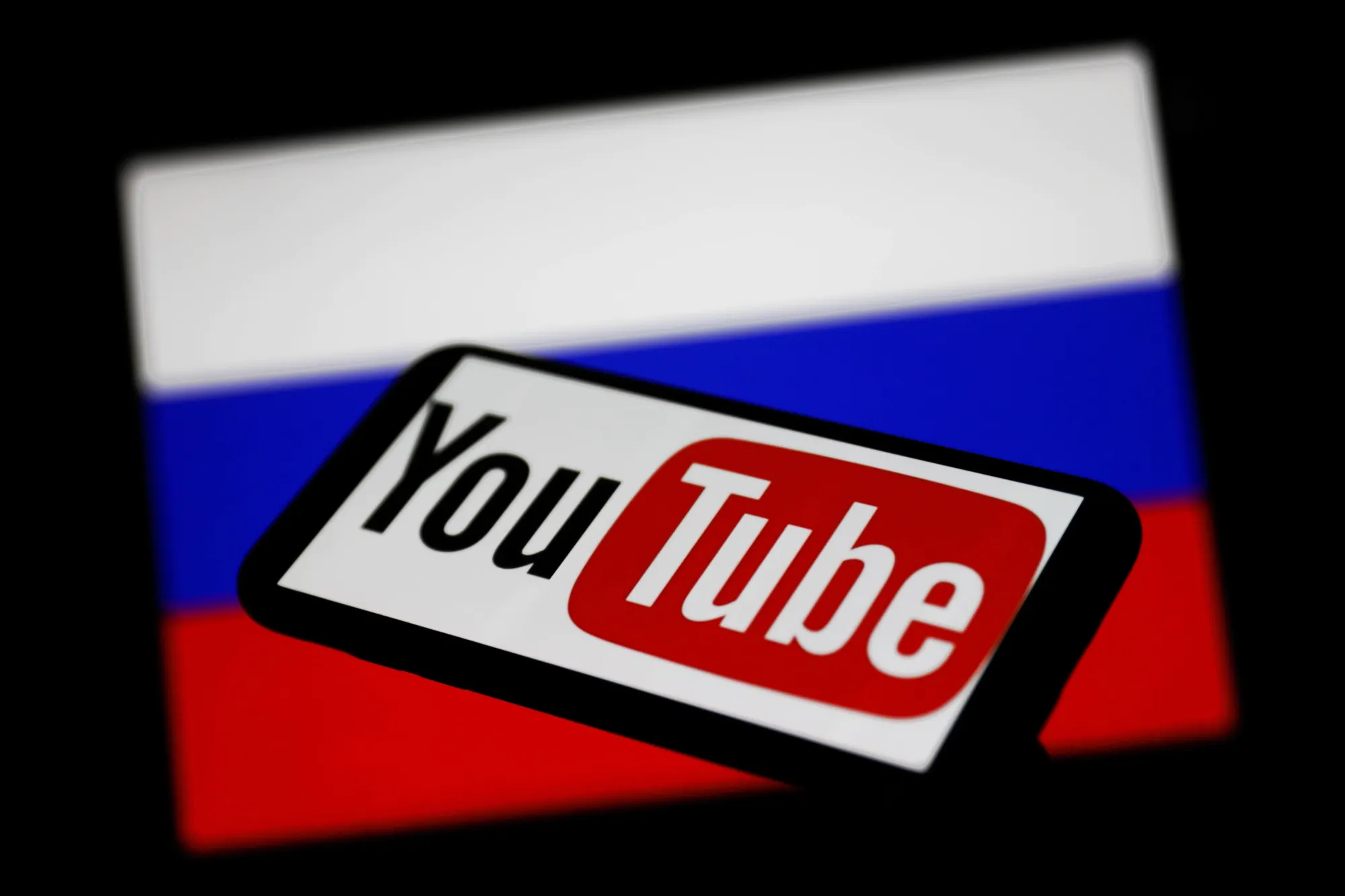 Google отключила возможность монетизации в YouTube для России