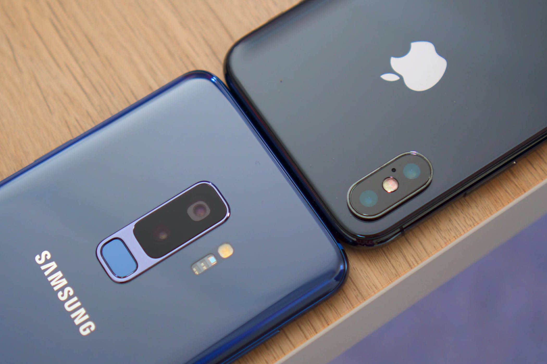 СМИ: Запаса техники Apple и Samsung в России хватит на 2–3 месяца