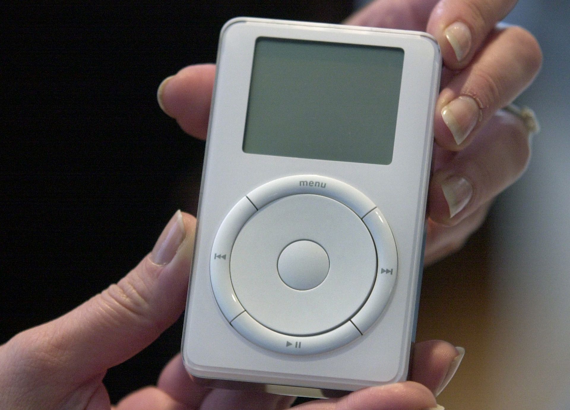 Этот день в истории Apple: Apple продает свой 100-миллионный iPod