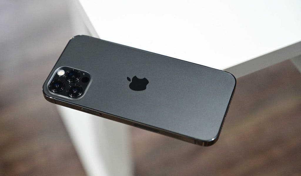 Apple продолжит использовать разъём Lightning в своих флагманских iPhone