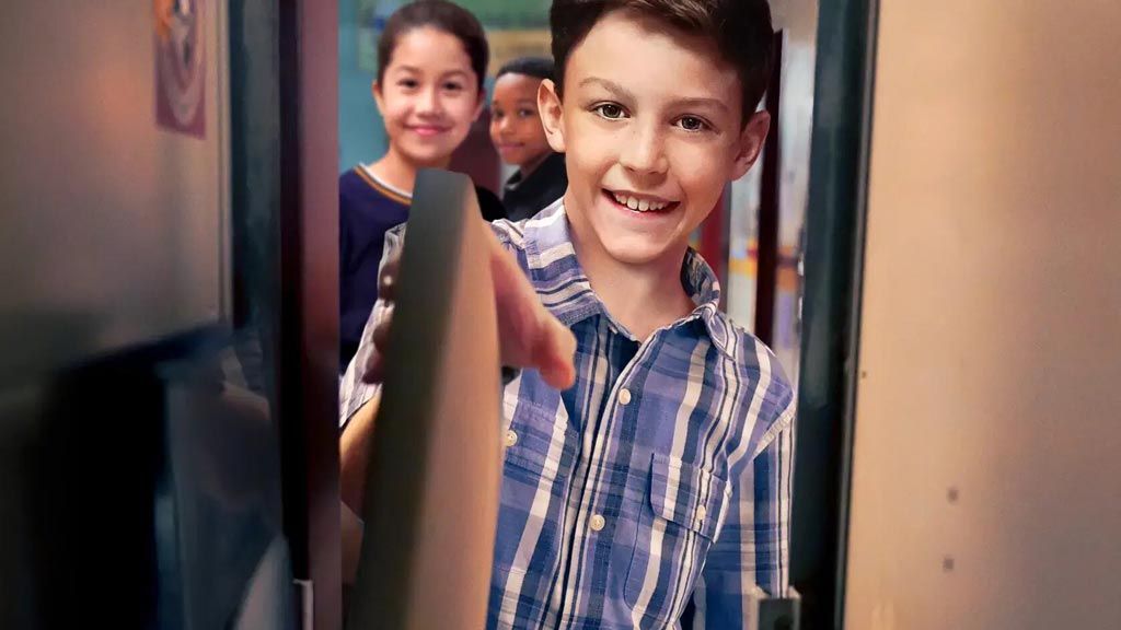 На Apple TV+ состоялась премьера детского сериала «Уверенным шагом»