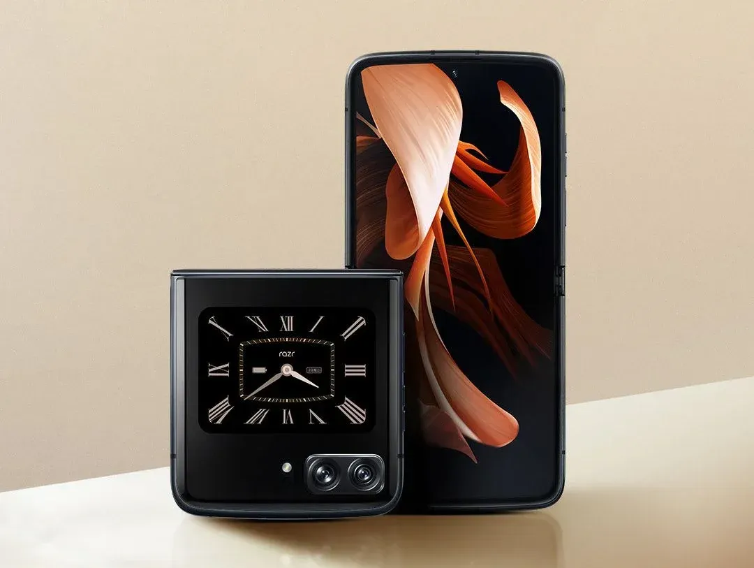 Motorola представила складной смартфон Razr 2022