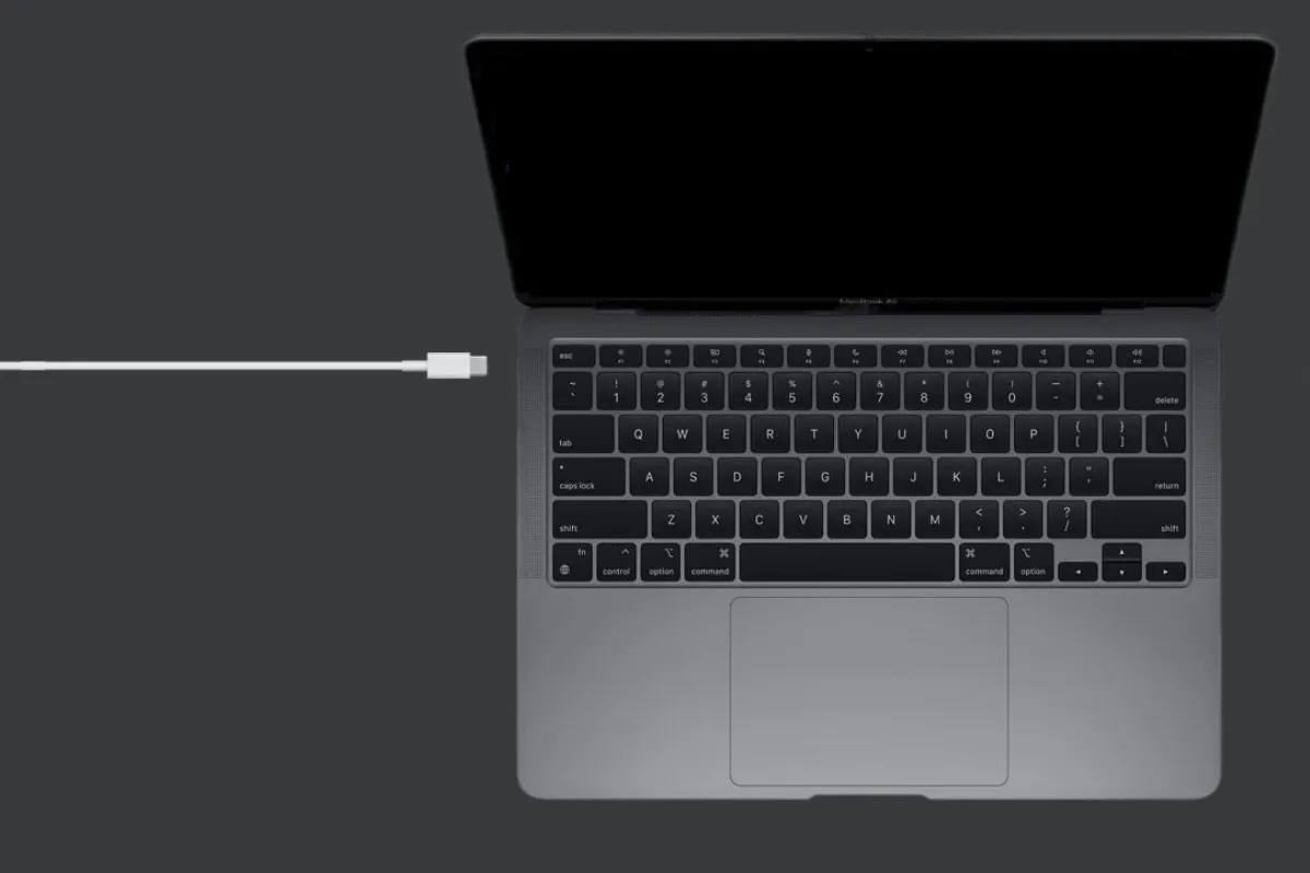Быстрая зарядка MacBook Pro: источники питания сторонних производителей оказались меньше и дешевле