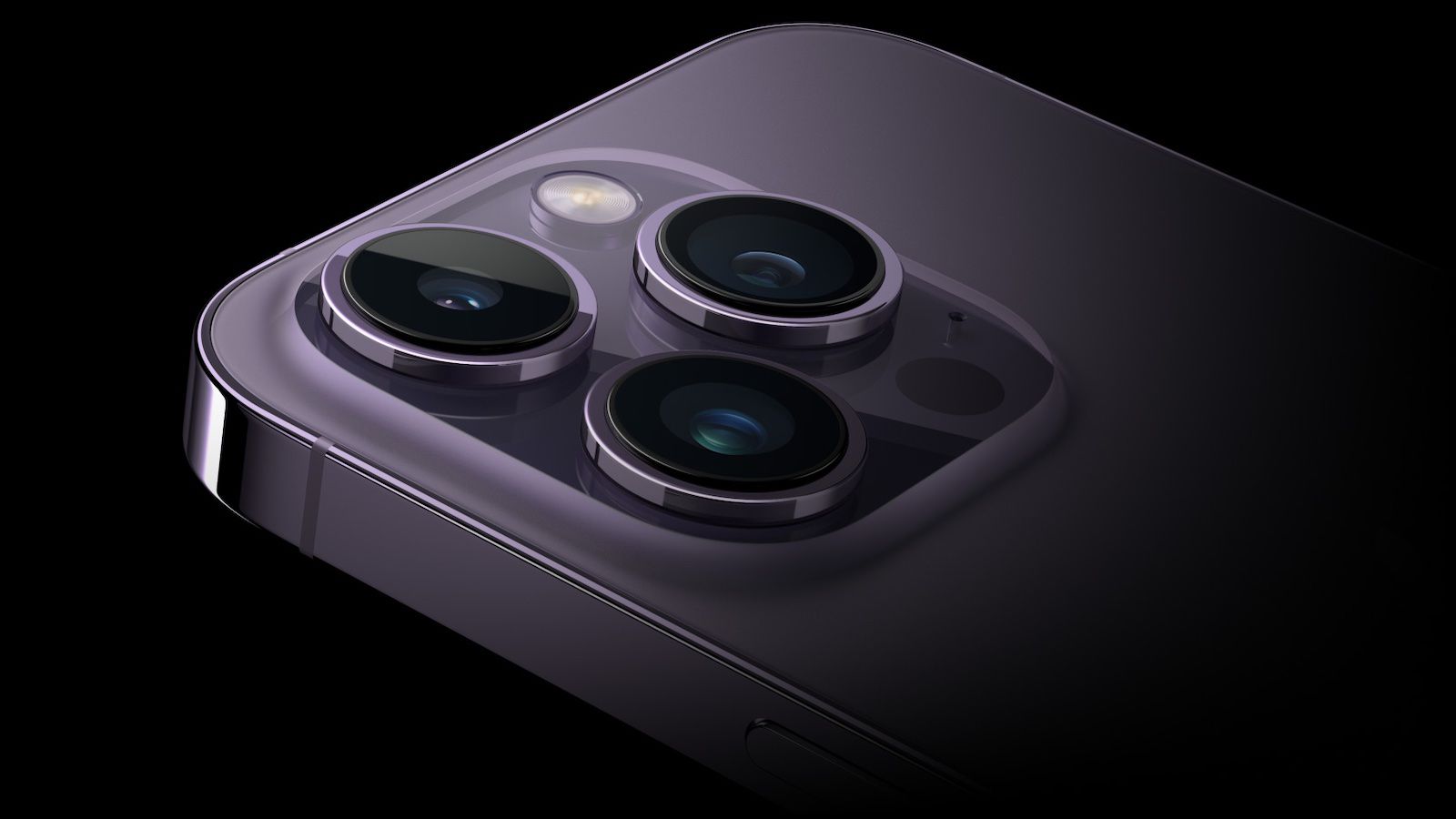 Все модели iPhone 14 оснащены новым сенсором внешней освещённости на задней панели