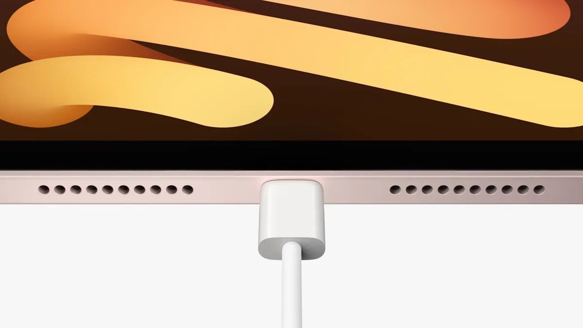 В комплекте с новыми iPad и iPad Pro идёт плетёный кабель USB-C