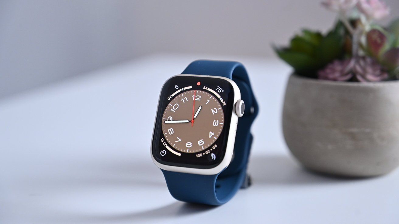 На долю Apple Watch Series 8 пришлась половина рынка смарт-часов в 3 квартале 2022 года