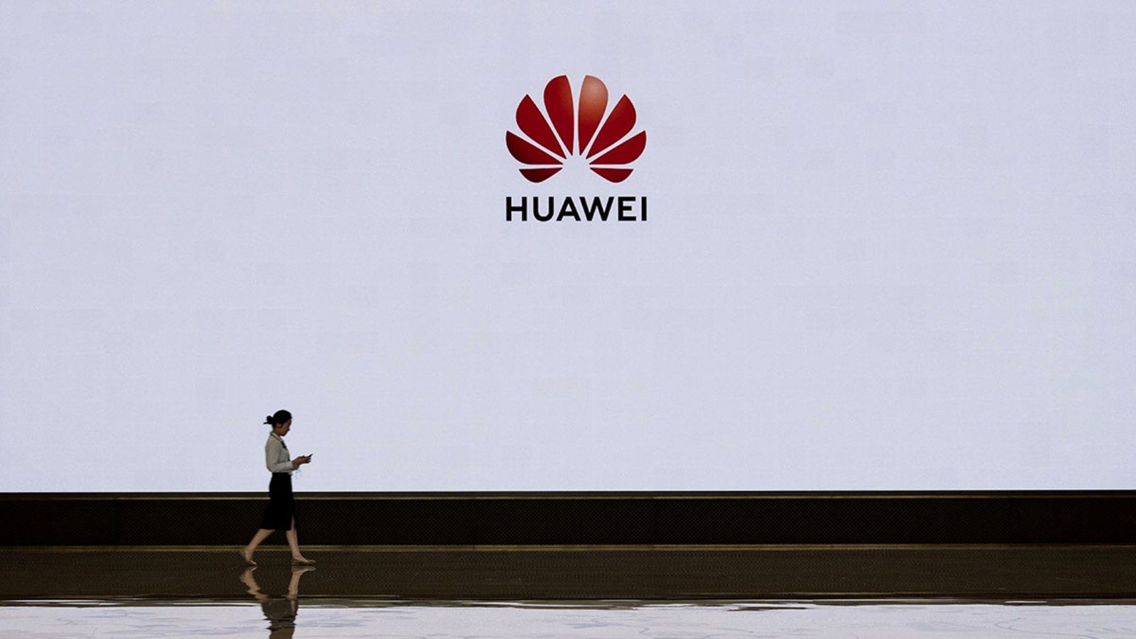 Поражение Huawei: Компания готова к отказу от европейского рынка