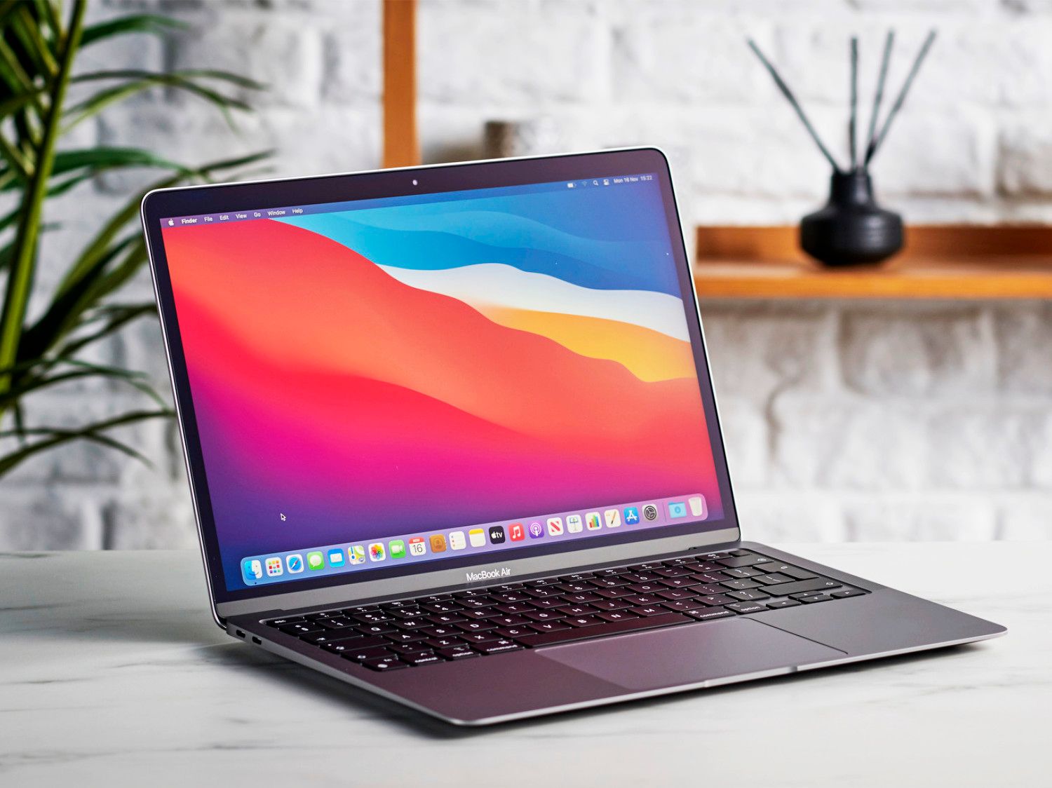 Слух: 15-дюймовый MacBook Air выйдет в начале апреля