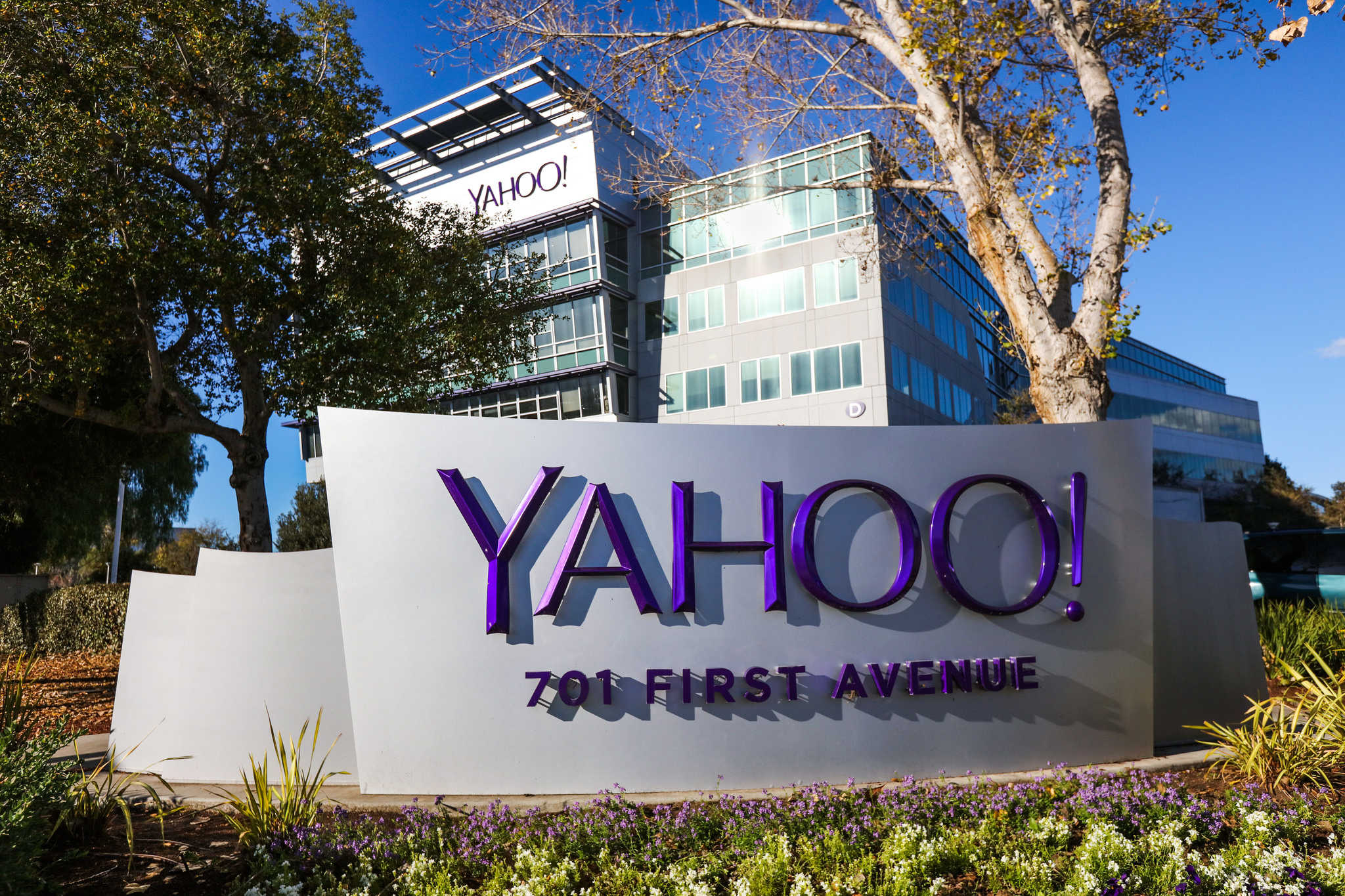 Этот день в истории Apple: Стив Джобс рассматривает возможность покупки Yahoo