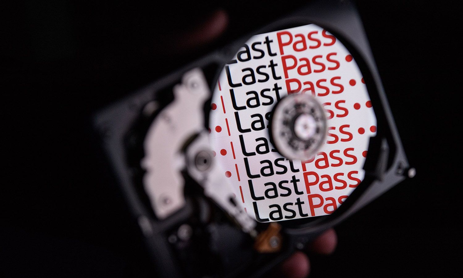 Взлом LastPass: неспособность инженера обновить домашнее ПО привела к массовой утечке данных