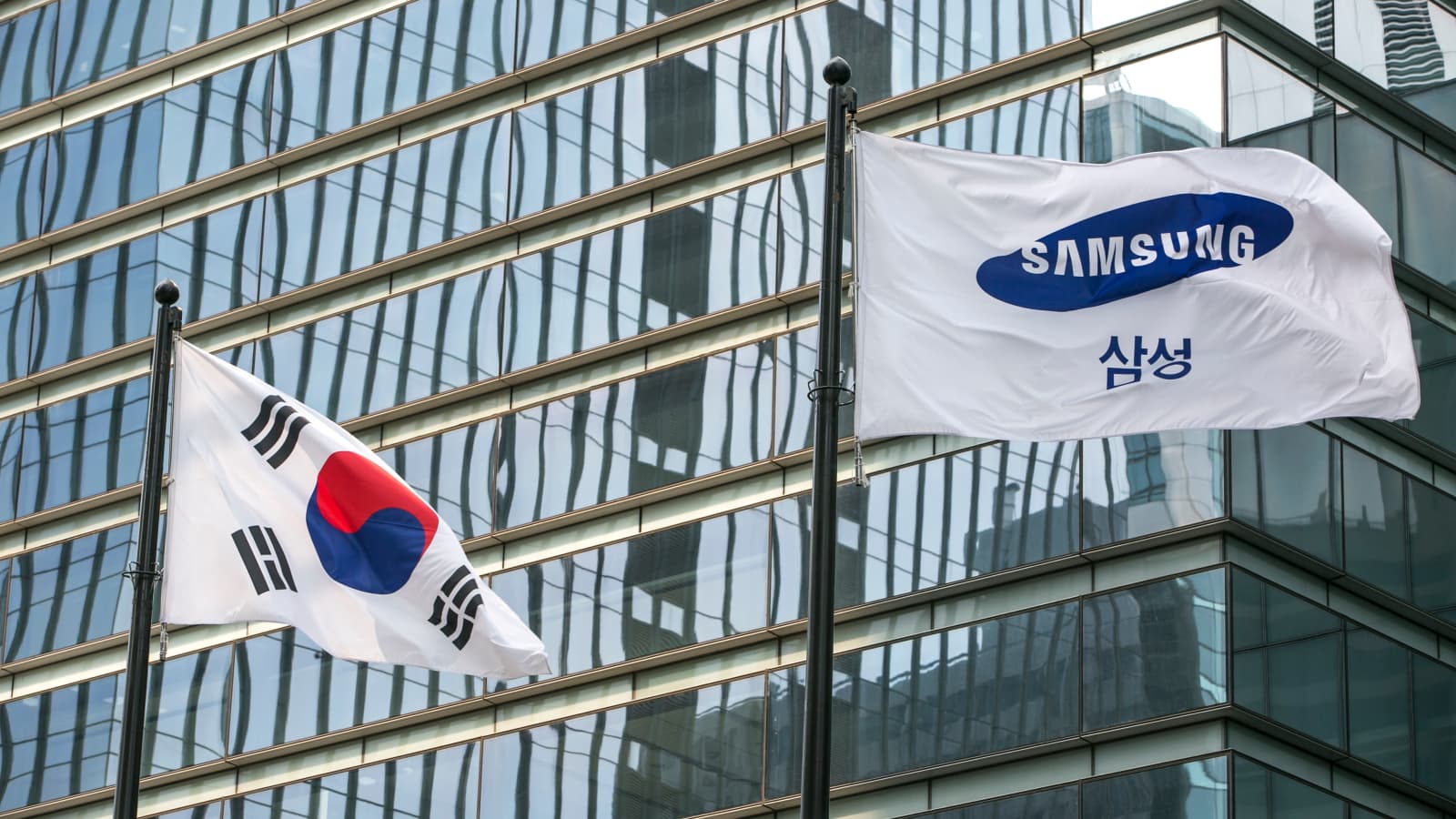 Samsung инвестирует $230 млрд в южнокорейскую фабрику по производству чипов