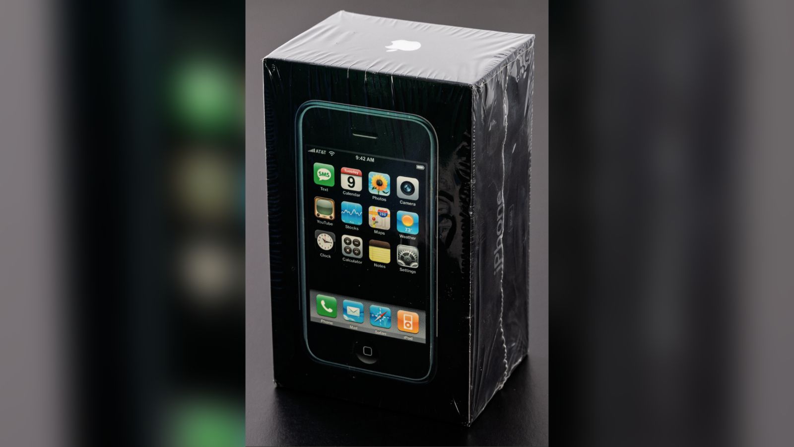 Оригинальный iPhone в заводской упаковке продали на аукционе за 55 000 долларов