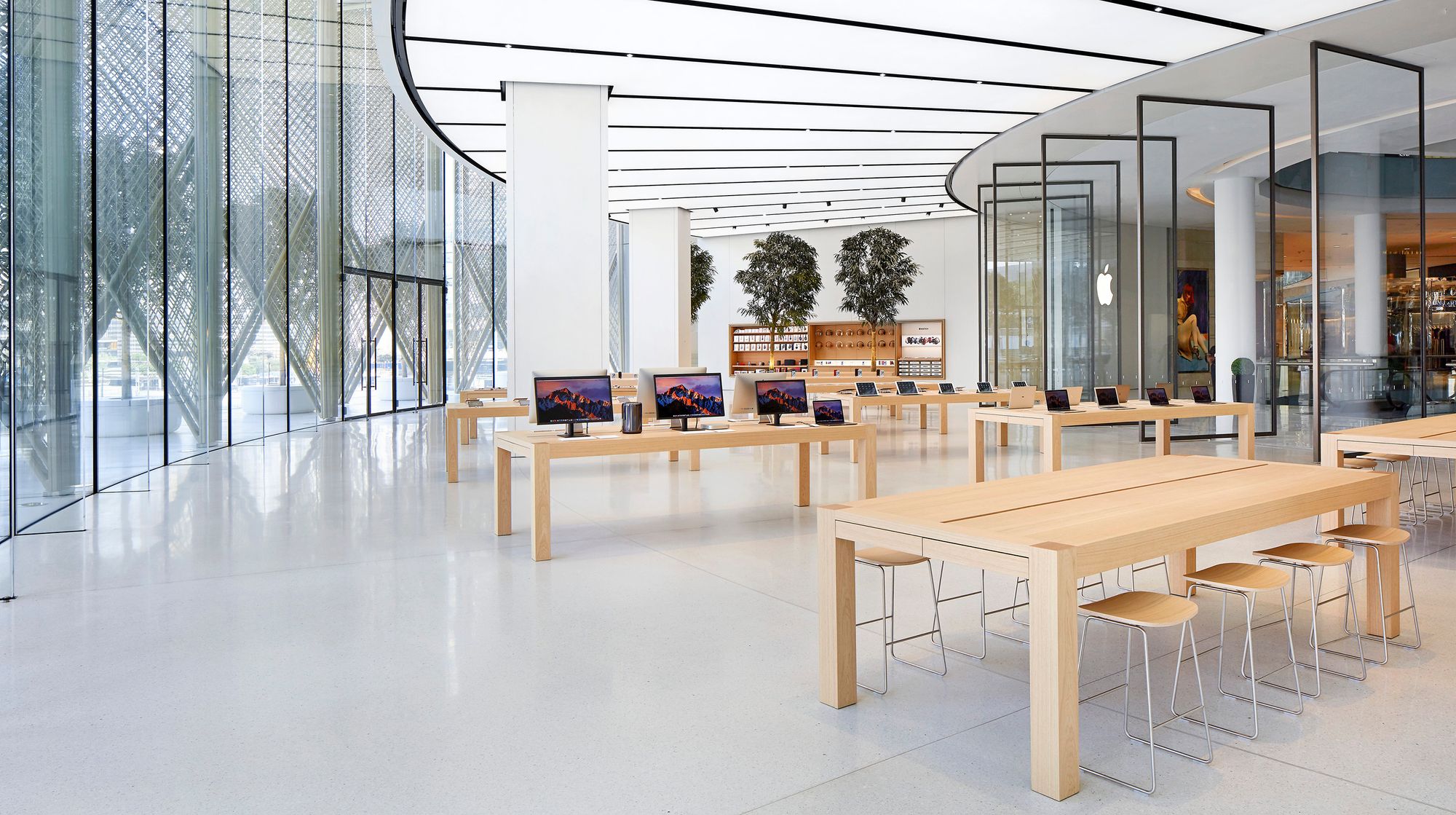 Apple планирует открыть или реконструировать около 50 магазинов по всему миру к 2027 году