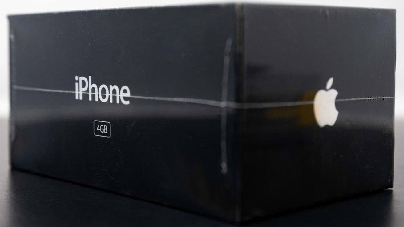 Нераспечатанный оригинальный iPhone продали на аукционе за 158 тысяч долларов