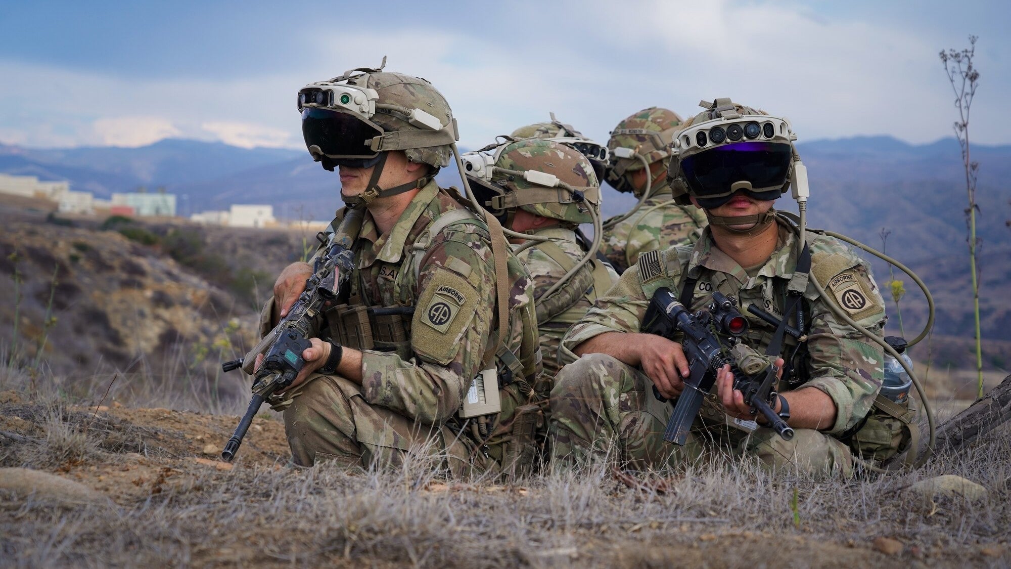 Microsoft поставит на тестирование в армию США усовершенствованные тактические AR-очки IVAS 1.2
