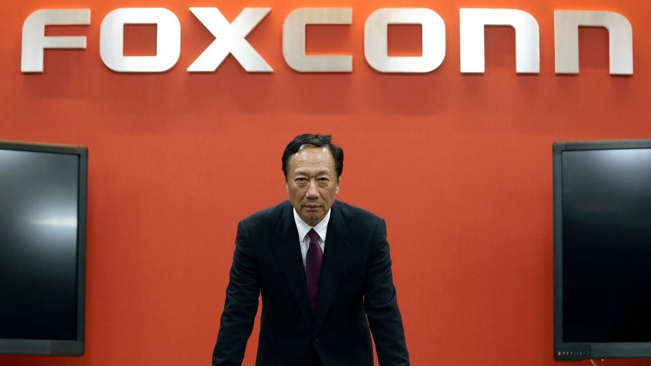 Основатель Foxconn решил баллотироваться в президенты Тайваня
