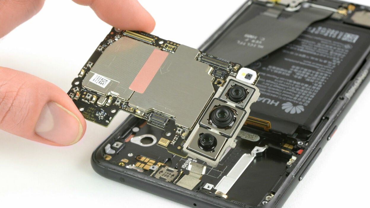 В США проверят чипы, используемые в смартфонах Huawei сделанных в Китае