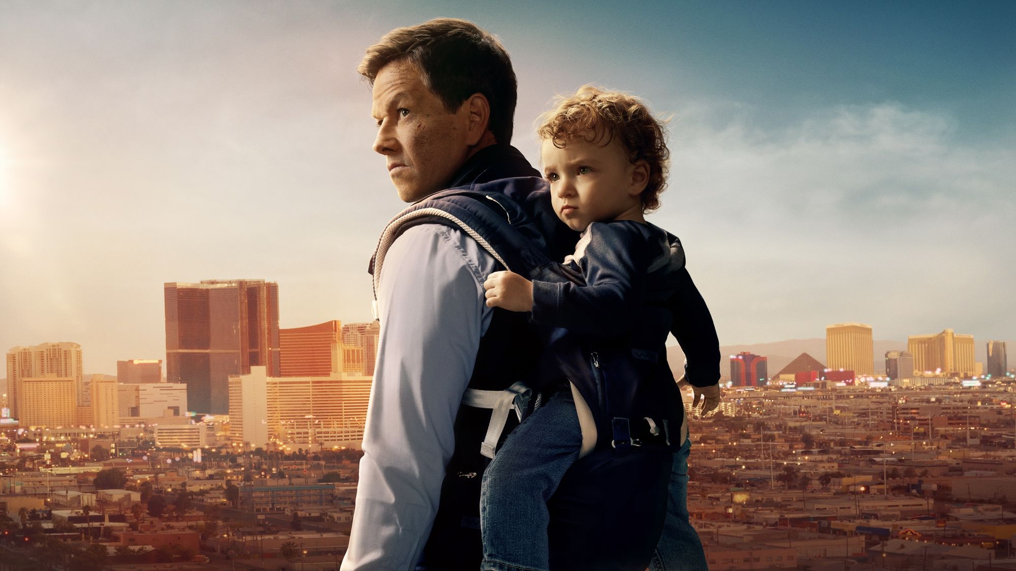 Apple выпустила трейлер комедии «Семейный план» с Марком Уолбергом и Мишель Монахан