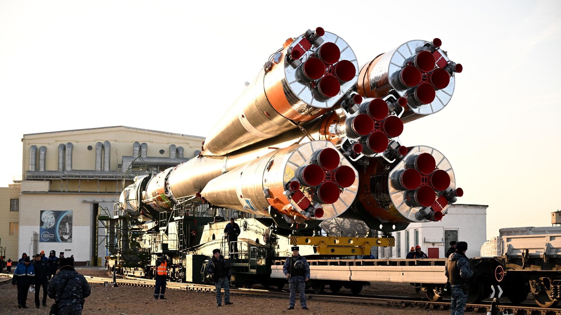 Запуск корабля «Союз МС-25» с международным экипажем был отменён непосредственно перед стартом
