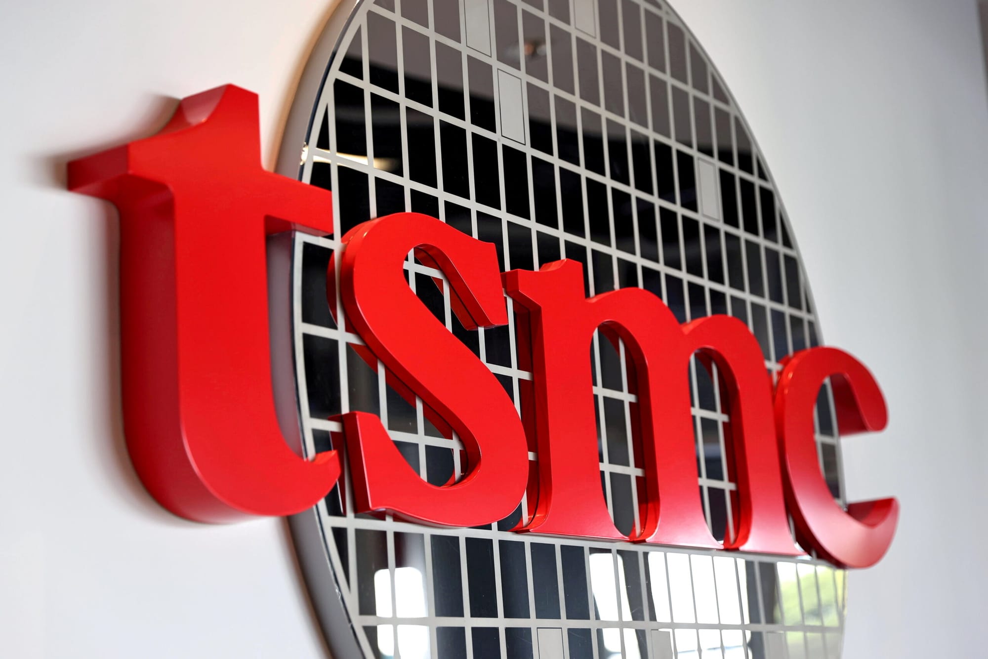 TSMC планирует нанять ещё 6000 сотрудников
