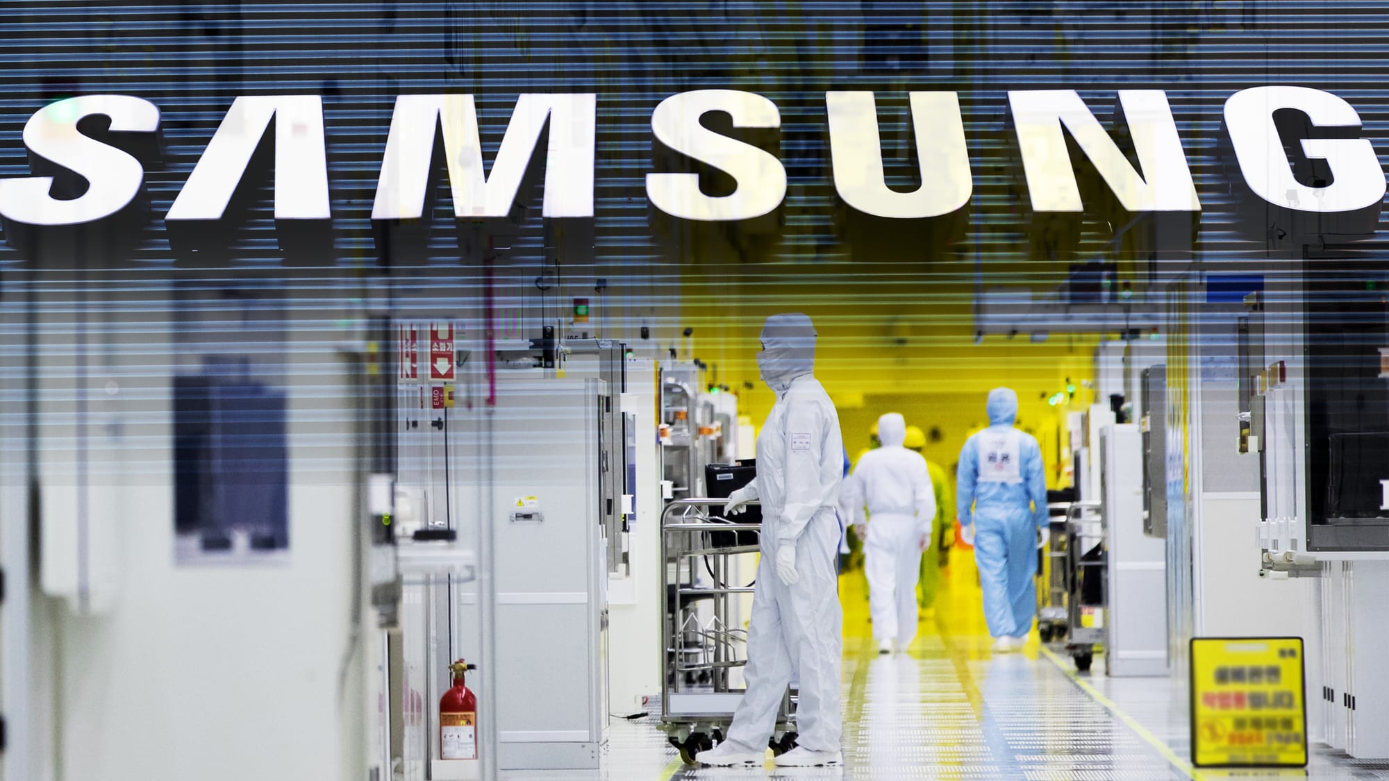 Samsung не будет продавать устаревшее оборудование для производства чипов из-за страха перед санкцями США