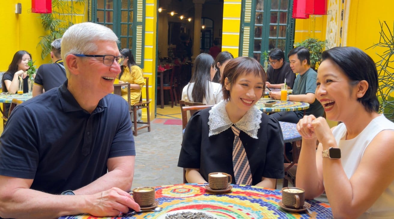 Тим Кук прибыл во Вьетнам, где компания Apple стремится укрепить отношения с поставщиками