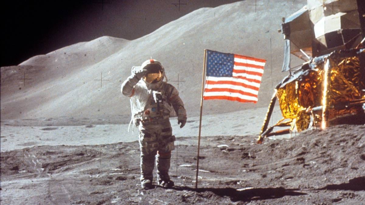 День космонавтики. Была ли высадка на Луну или американцы всё придумали?