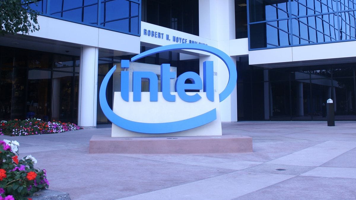 Intel продала в России свой самый большой офис