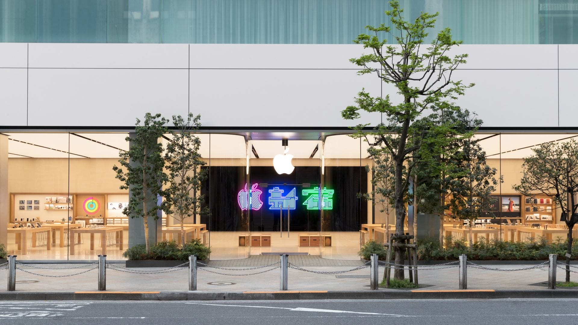 Япония может стать следующей страной, которая навяжет Apple использование сторонних магазинов приложений