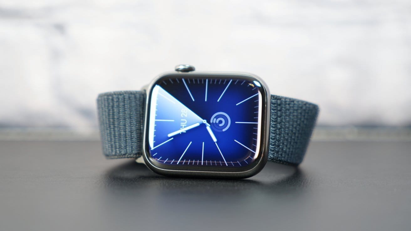 Apple Watch и AirPods по-прежнему лидируют на рынке носимых устройств, хотя и теряют позиции