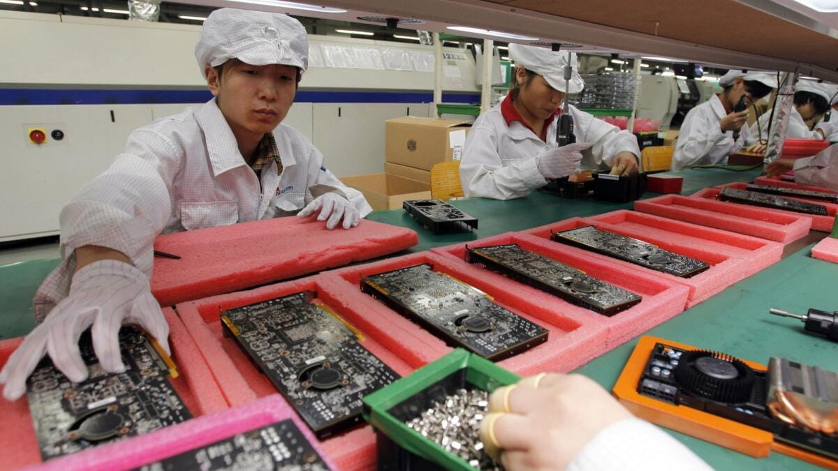 Apple хочет заменить 50% работников линии сборки iPhone автоматизацией