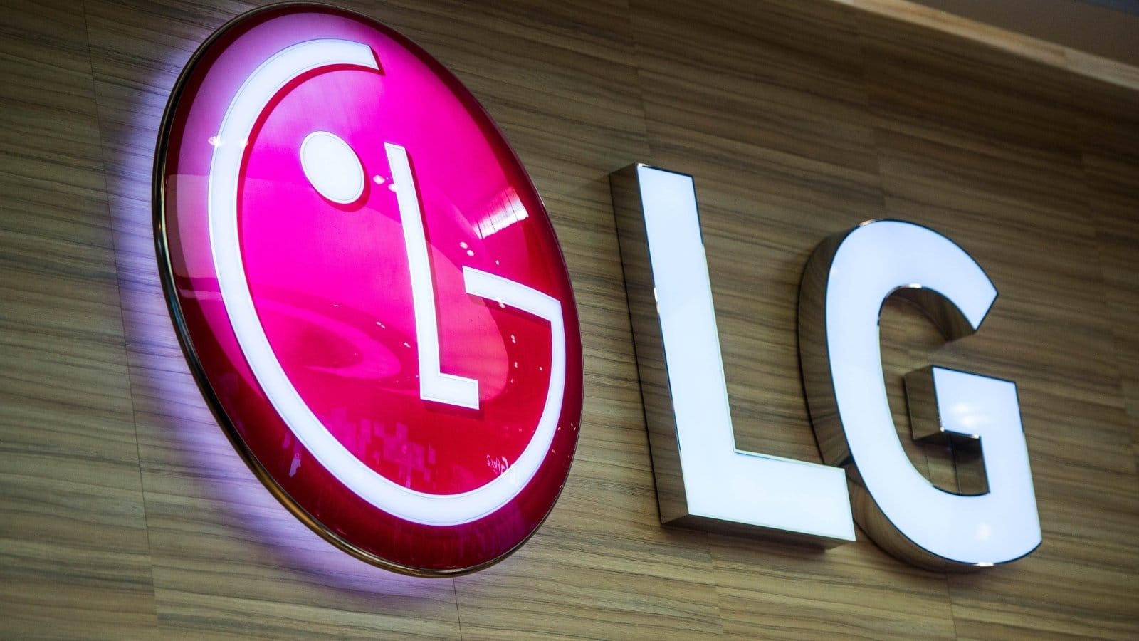 Компания LG запустила на российском рынке новую версию своего сервиса для просмотра телеканалов